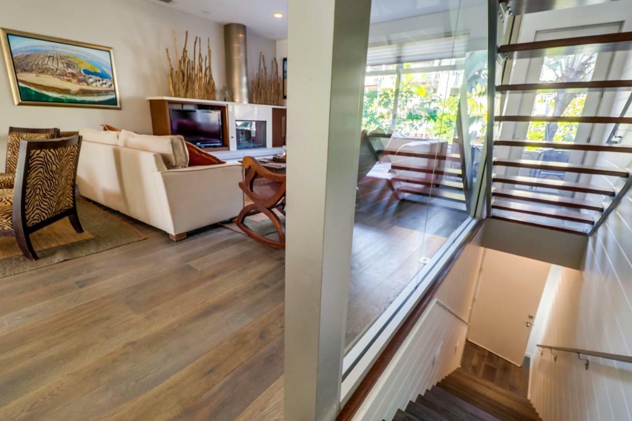 Coronado 100ft To The Beach Holiday home *