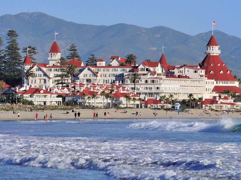 Coronado 100ft To The Beach *